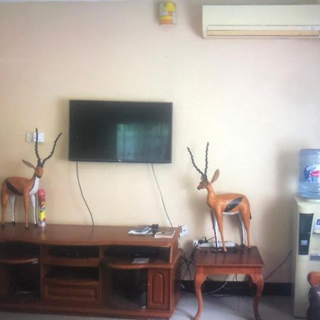 Tatys Homestay Dar es Salaam Ngoại thất bức ảnh
