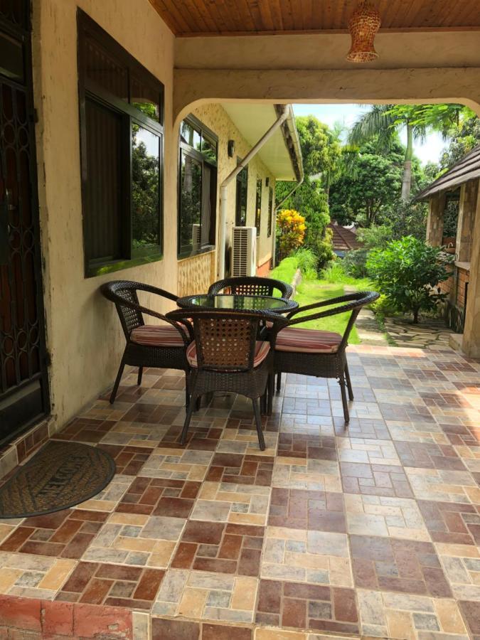 Tatys Homestay Dar es Salaam Ngoại thất bức ảnh