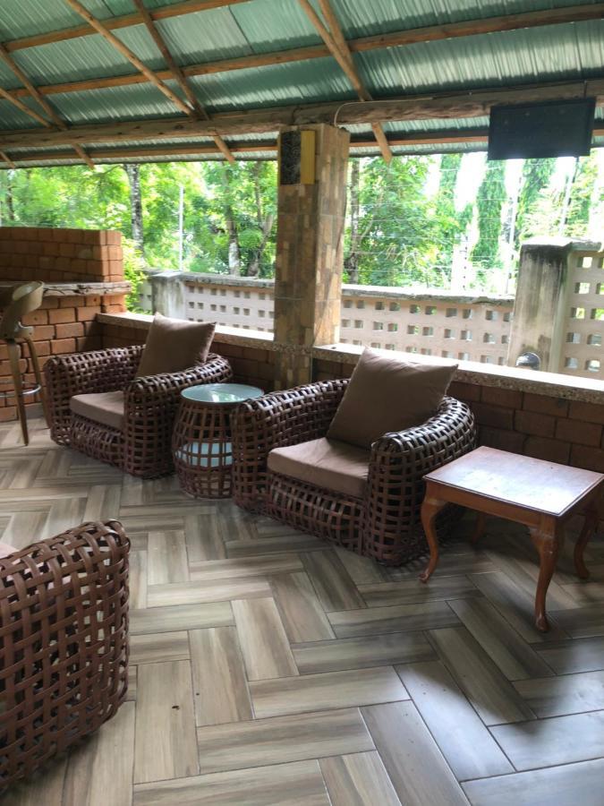 Tatys Homestay Dar es Salaam Ngoại thất bức ảnh