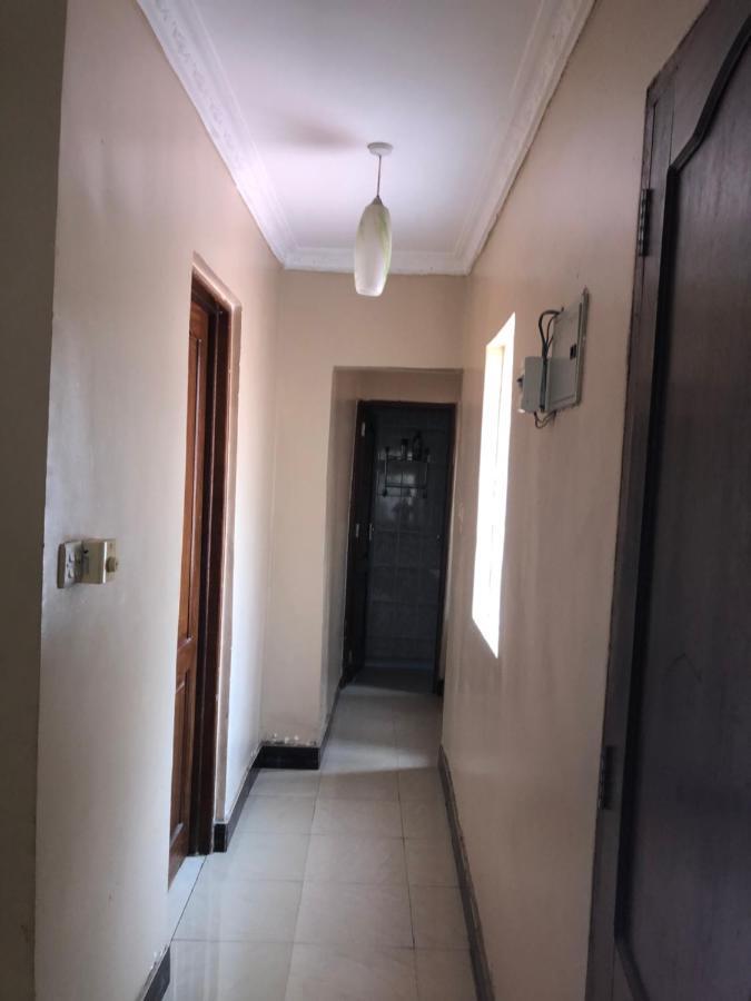 Tatys Homestay Dar es Salaam Ngoại thất bức ảnh